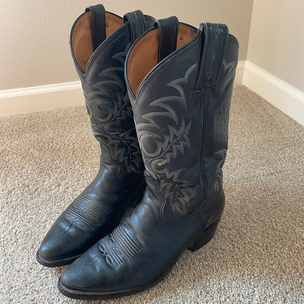 Tony Lama black cowboy boots